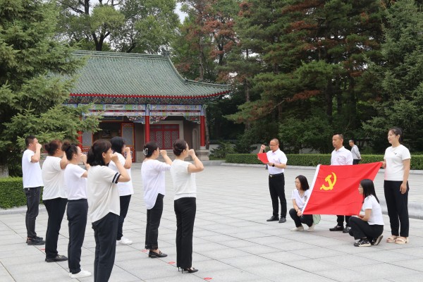 慶祝建黨103周年新黨員入黨宣誓、老黨員重溫入黨誓詞活動。(圖4) conew_微信圖片_20240706085206.jpg