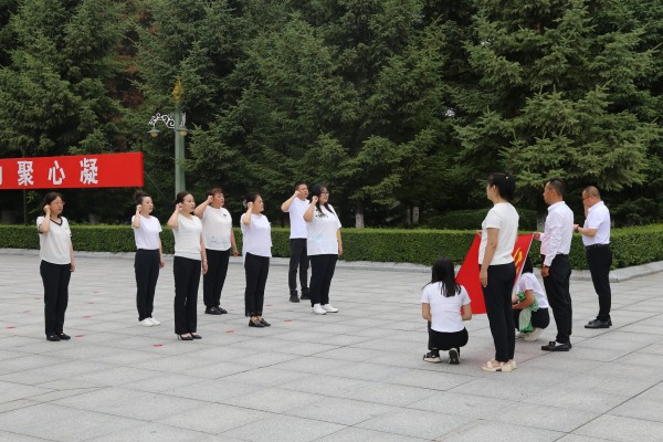 慶祝建黨103周年新黨員入黨宣誓、老黨員重溫入黨誓詞活動。(圖3) conew_微信圖片_20240706085159.jpg