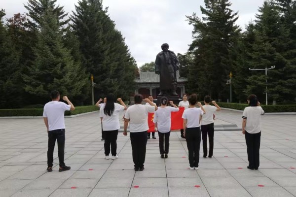 慶祝建黨103周年新黨員入黨宣誓、老黨員重溫入黨誓詞活動。(圖5) conew_微信圖片_20240706085215.jpg